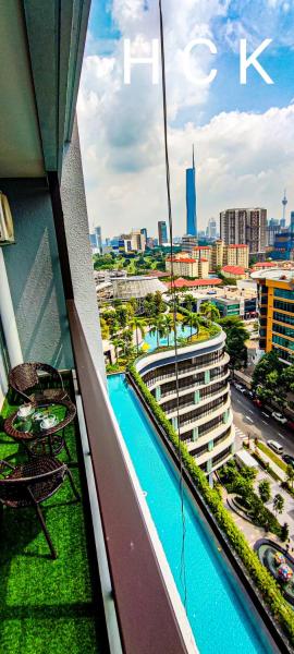 Luxury Balcony View at Trion KL by HCK